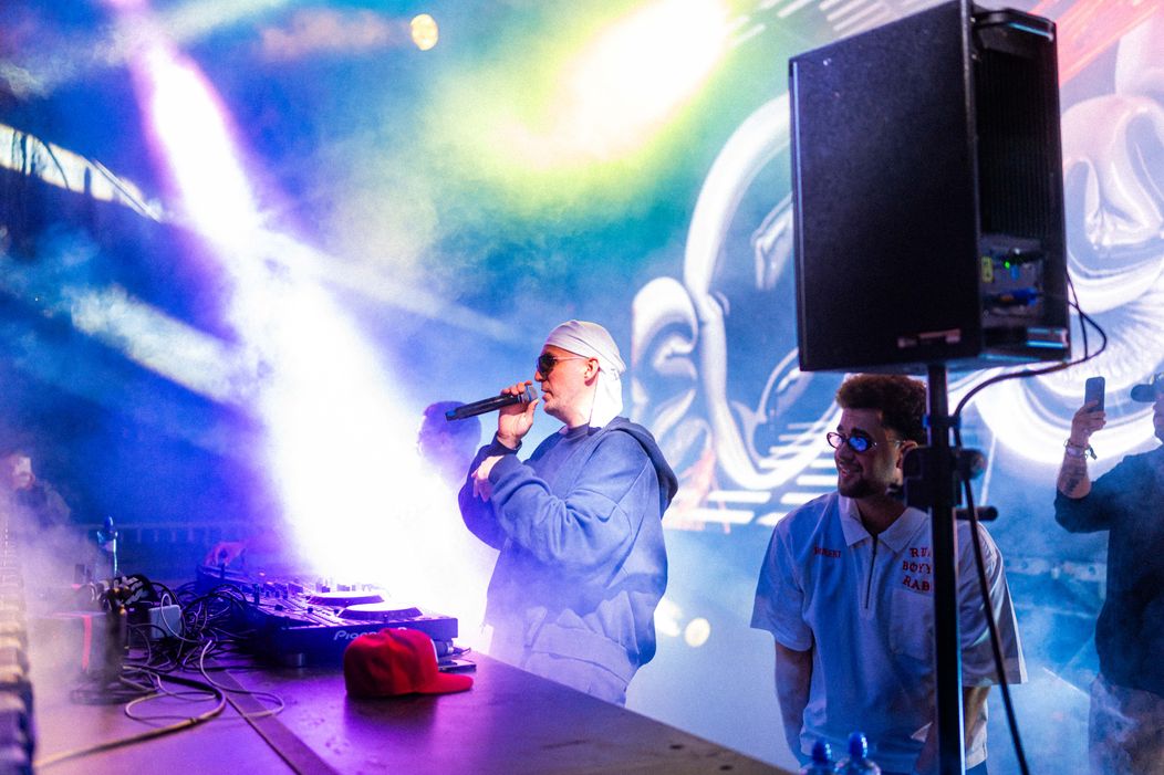 Misha spojila sily s RudeBoys Radio a Glebom; prinášajú ikonický hit v novom šate 