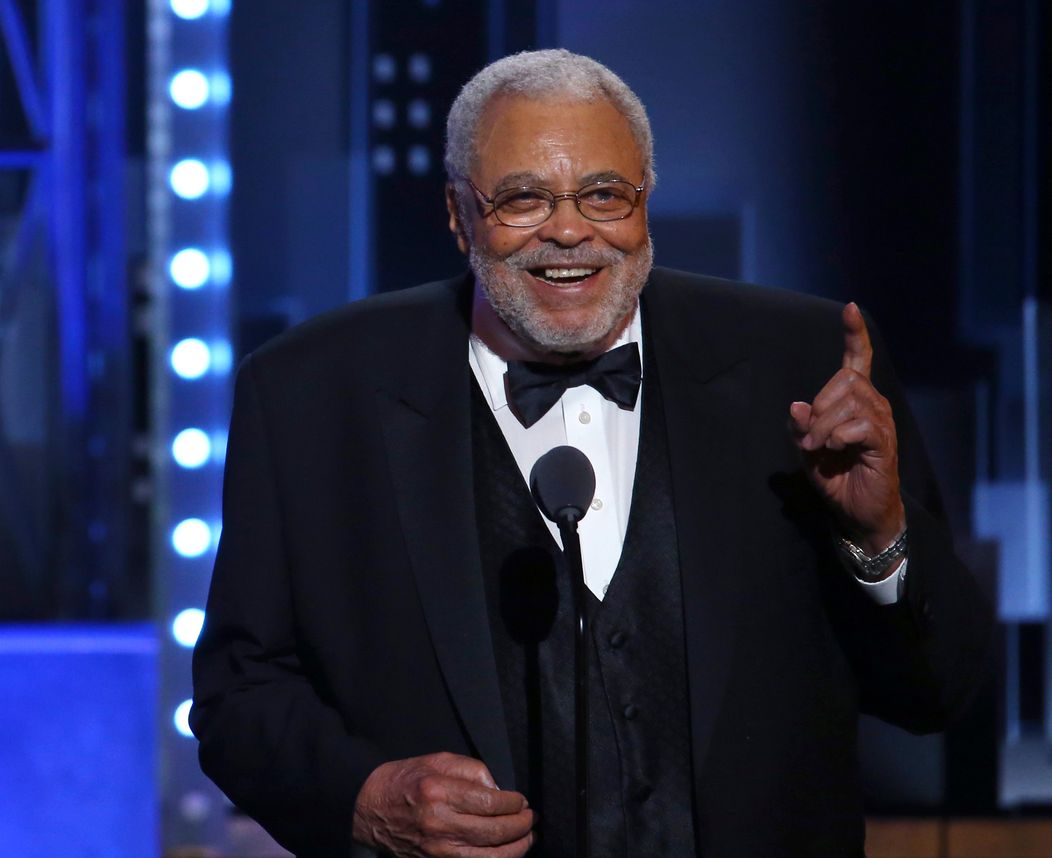 Vo veku 93 rokov zomrel legendárny americký herec James Earl Jones