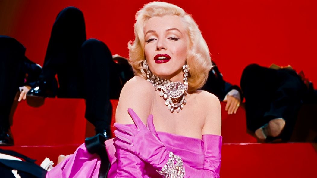 Marilyn Monroe sa premenila na Barbie.