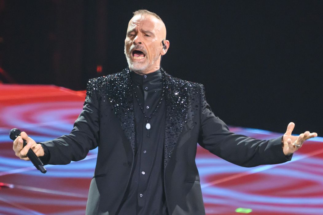 Na snímke taliansky spevák Eros Ramazzotti počas svojho koncertu  v Bratislave 16. apríla 2026
