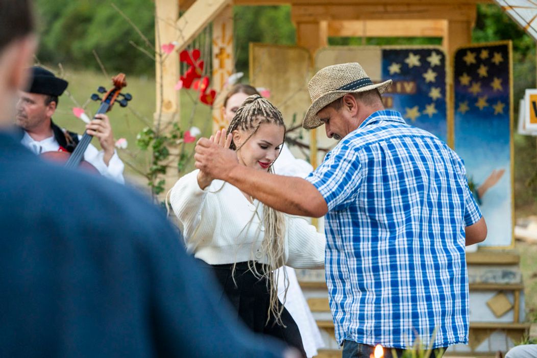 Zábery z 39. epizódy Farmy 16