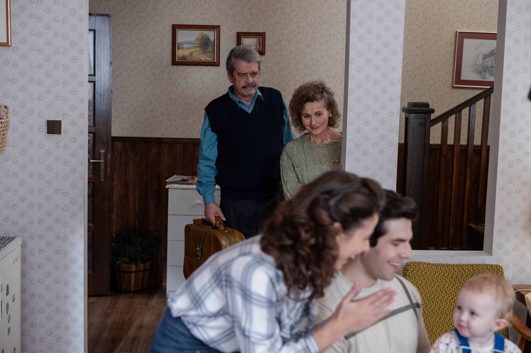 Ivo Gogál, Jana Pilzová, Adriána Brnčalová a Kristián Baran v seriáli Sľub