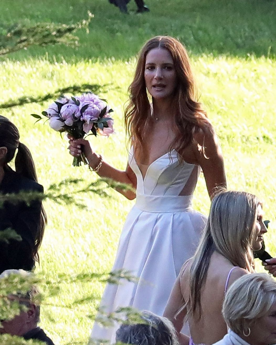 Herecký pár Jon Hamm a Anna Osceola si povedali áno