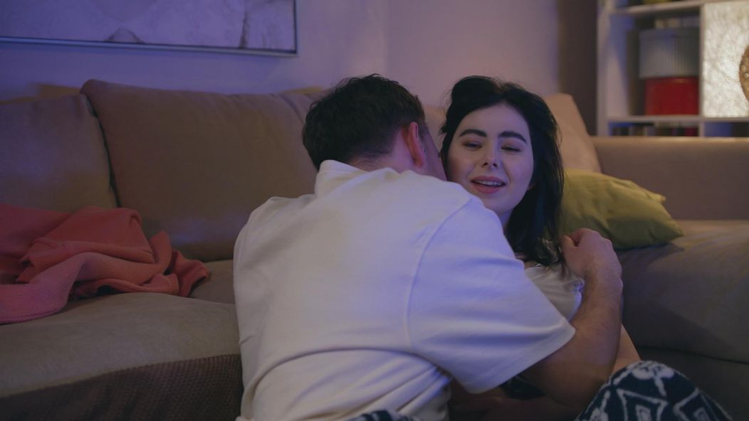 Lenka strávila so svojím učiteľom noc