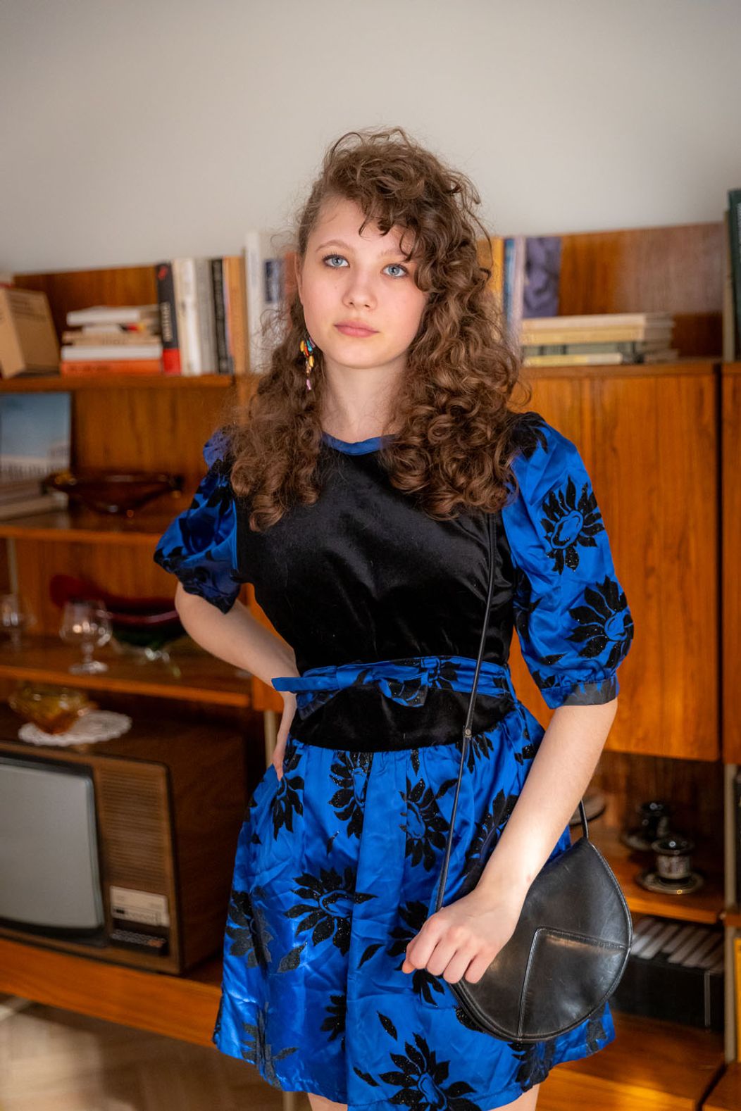 Dámska jazda v Sľube - Lenka a Barbora sa chystajú na ples, Mária, Zita a Magda majú vlastnú párty