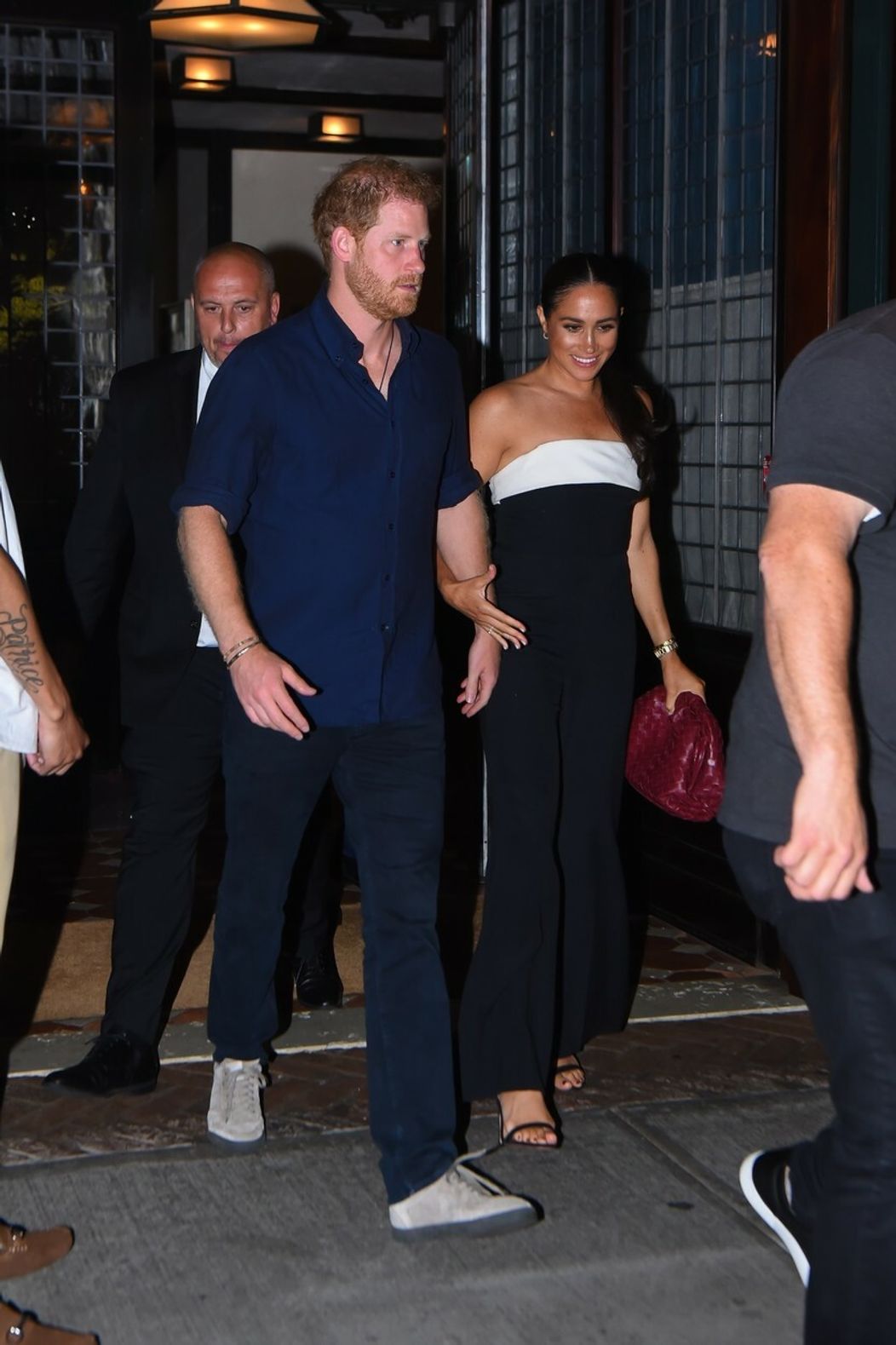 Meghan a Harry na večeri