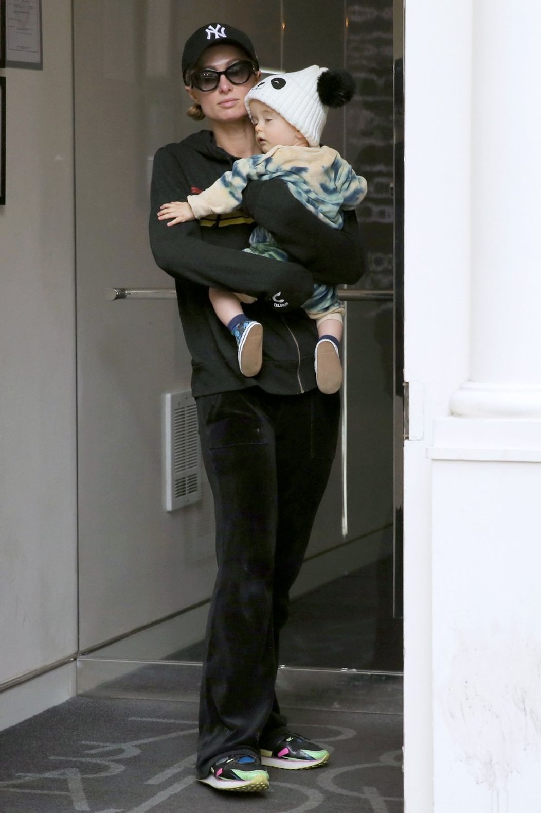 Paris Hilton so synom