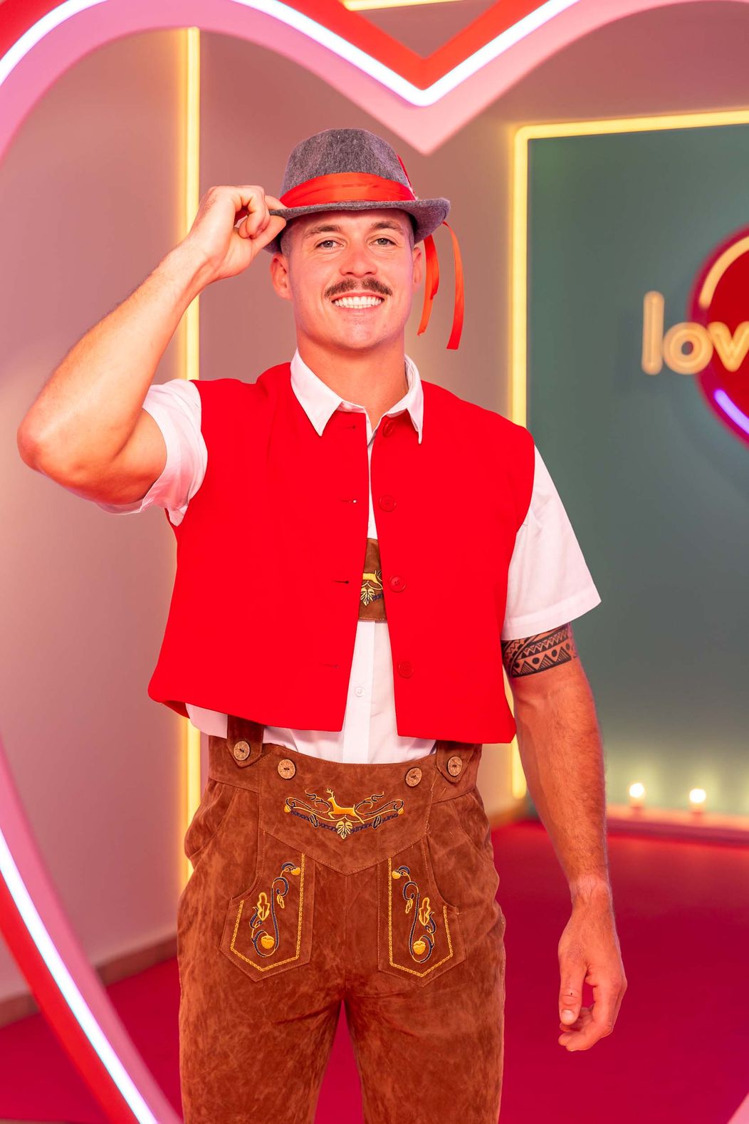Prichádza Dano do Love Islandu