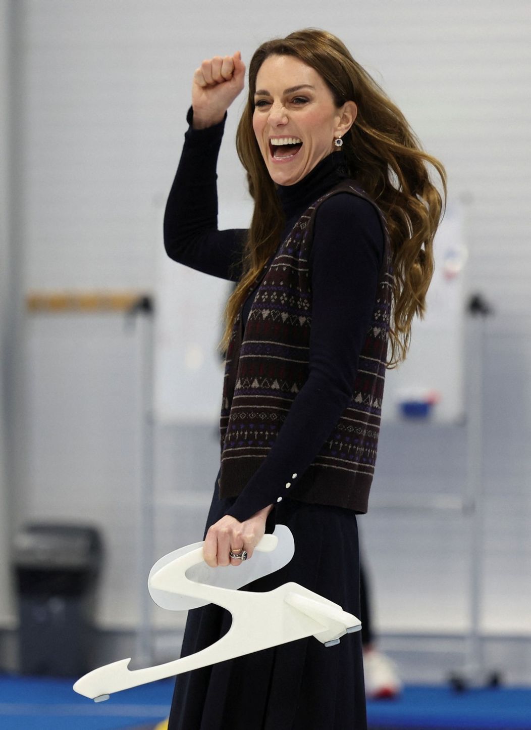 Princ William a princezná Kate si zahrali curling