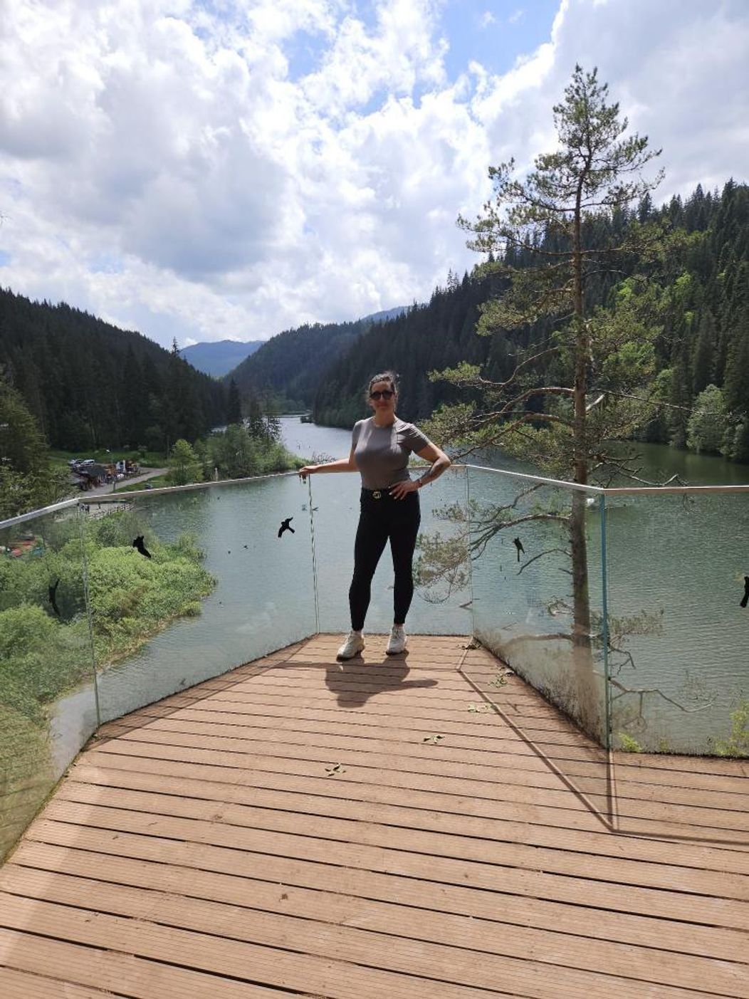 Karina Šafrániková po boku nového priateľa žiari a po premene žije spokojný život.