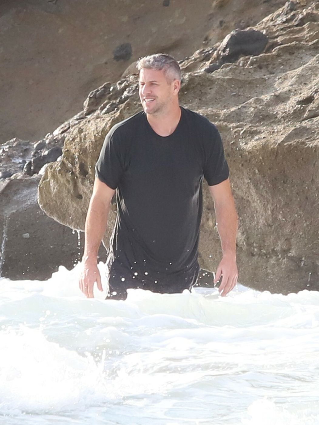 Ant Anstead vo vode