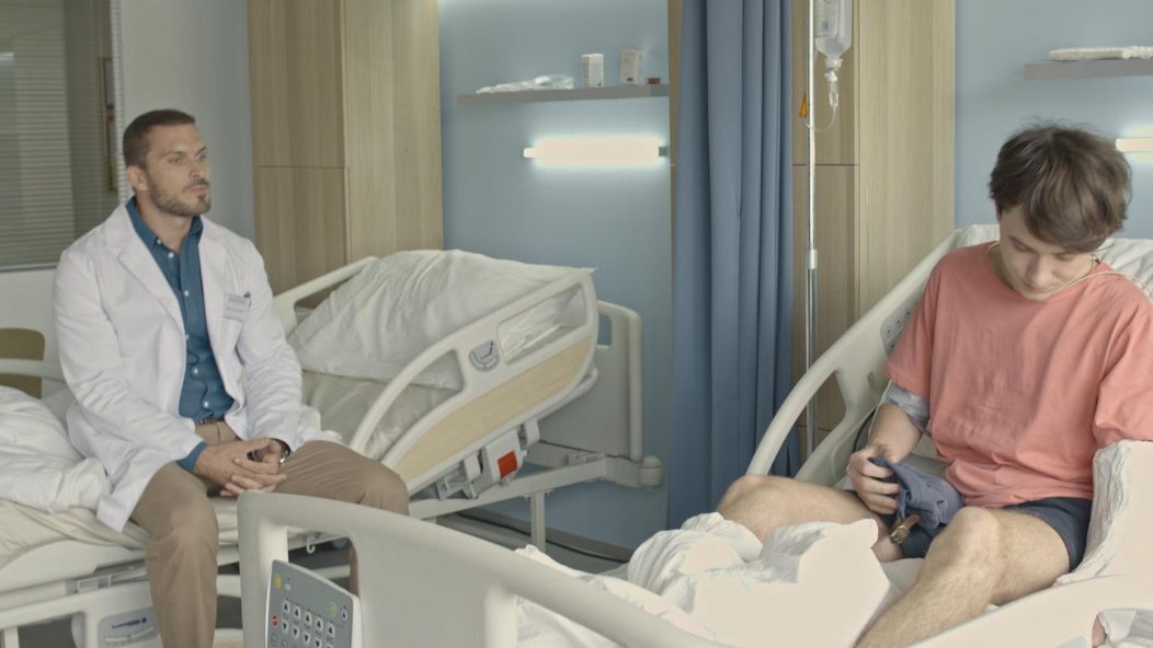 Andrej zabudol, že má s Oliverom blízky vzťah.