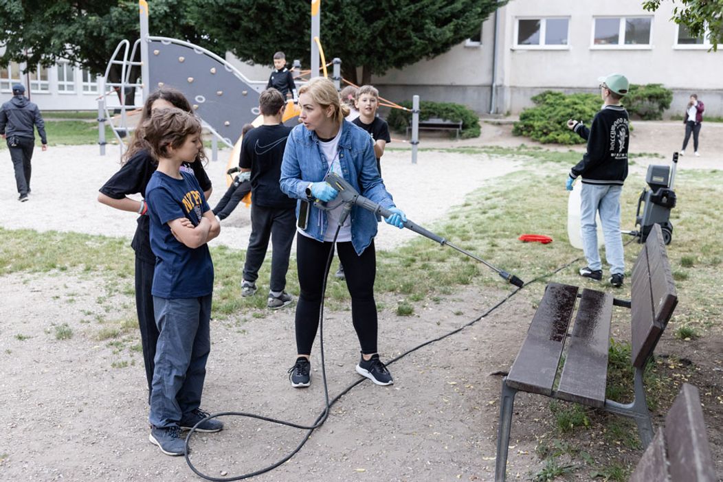 Týždeň pre budúcnosť: Markíza na dobrovoľníckej akcii Naše mesto na ZŠ v Stupave