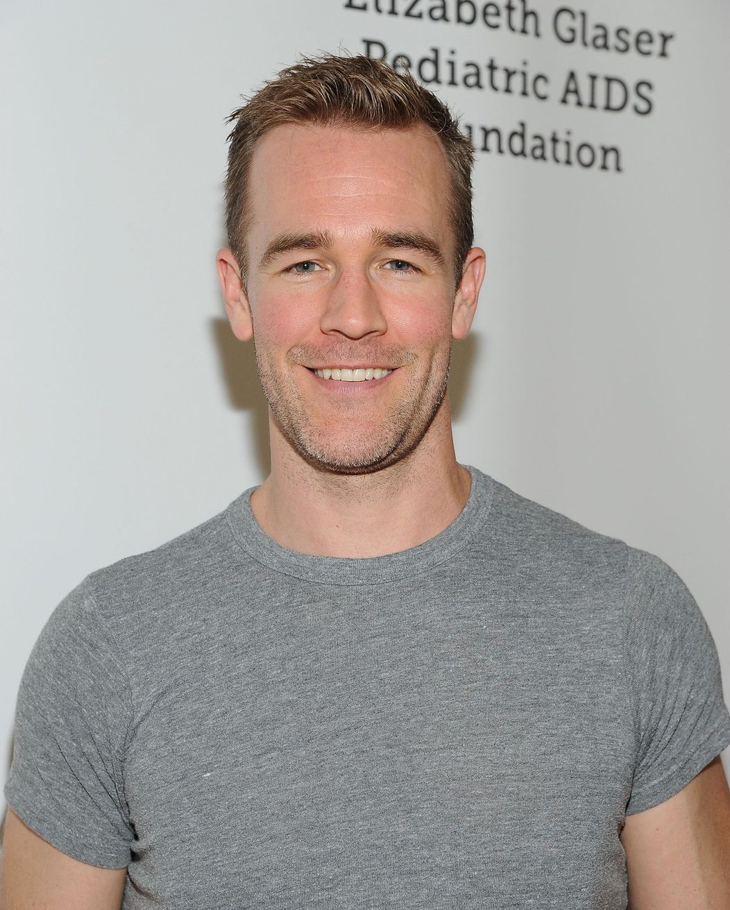 Vo veku 48 rokov zomrel herec James Van Der Beek
