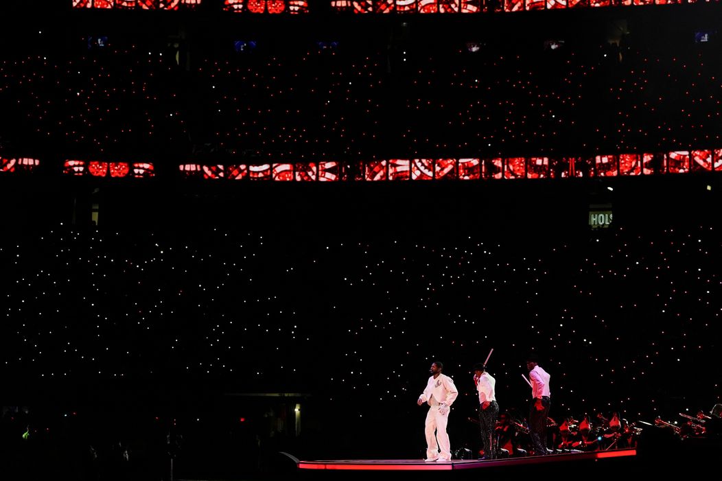Usher ovládol Halftime Show
