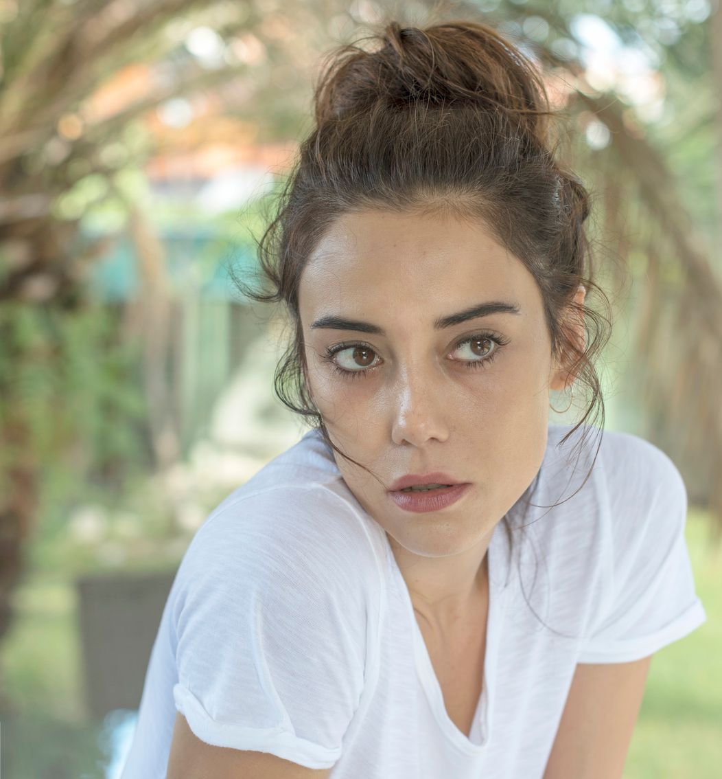 Cansu Dere
