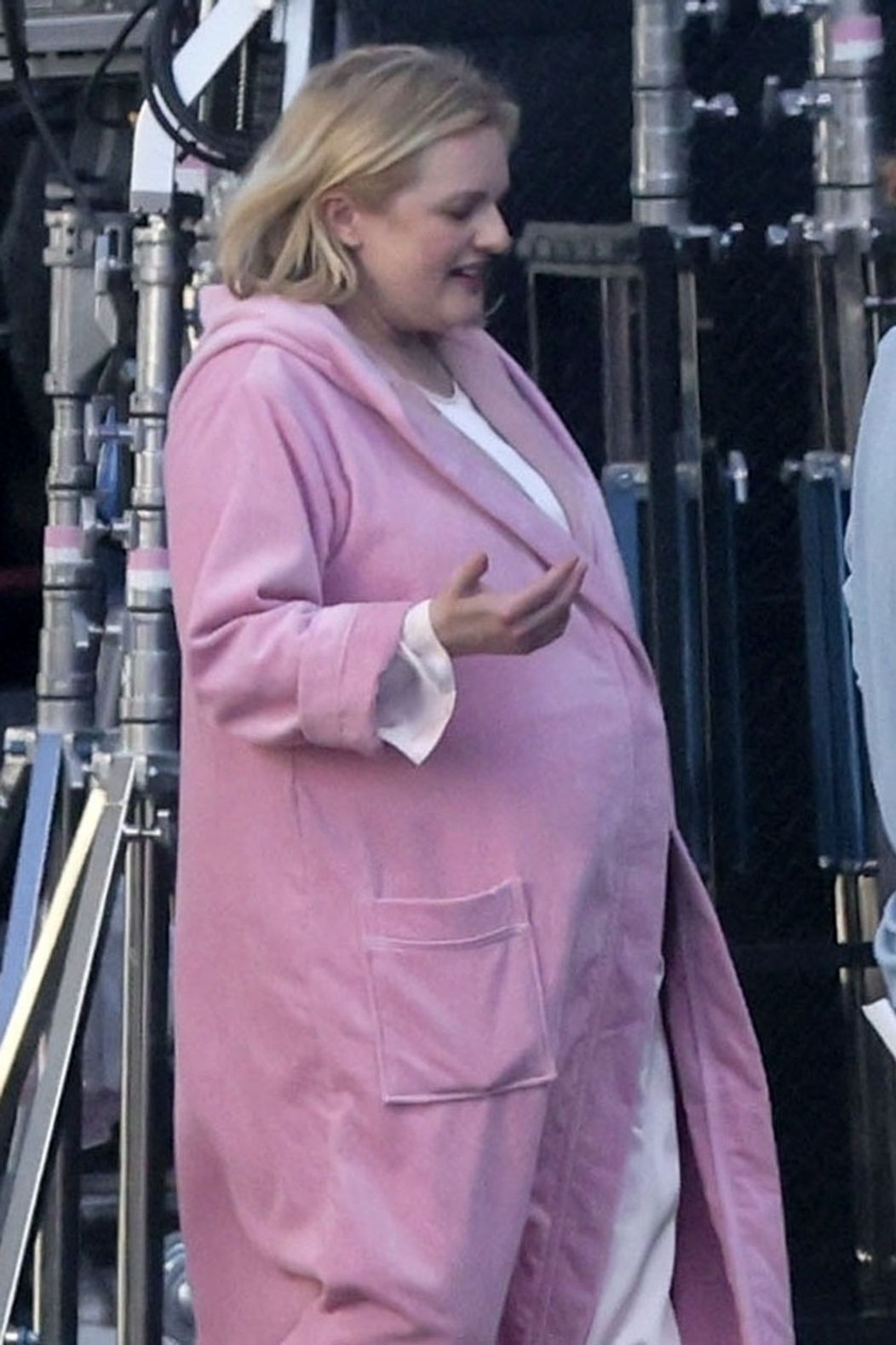 Elisabeth Moss je tehotná