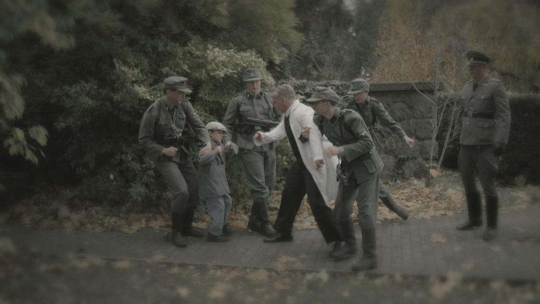 Lucia si spomenie na popravu Jurka a Romana.