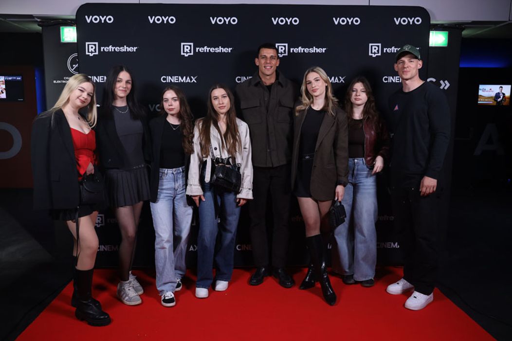 Takto vyzeralo šialenstvo na kinopremiére Ruže v Nitre