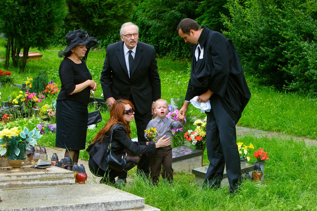 Pohreb Michala v Ordinácii v ružovej záhrade