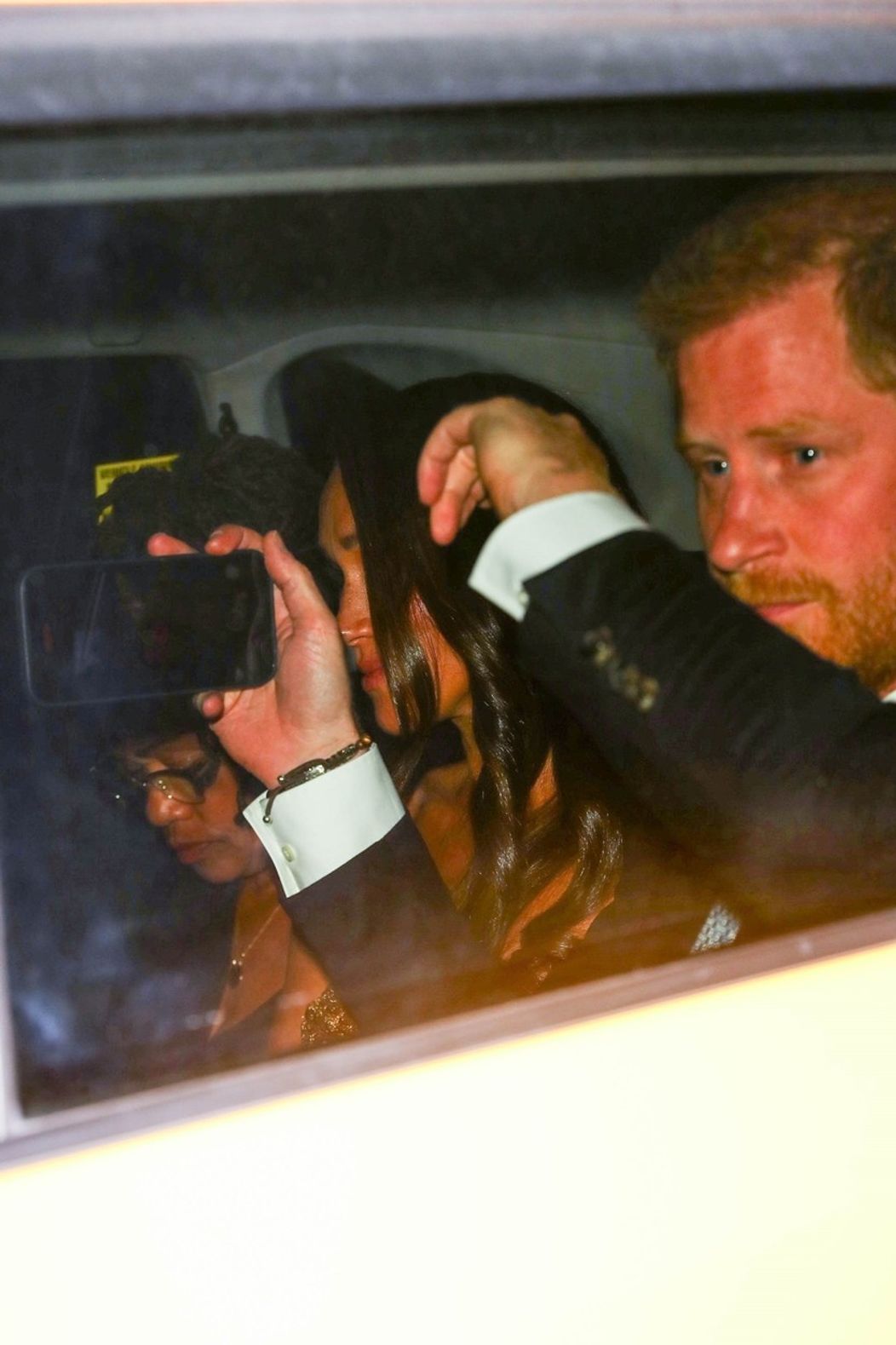 Harryho a Meghan naháňali na aute
