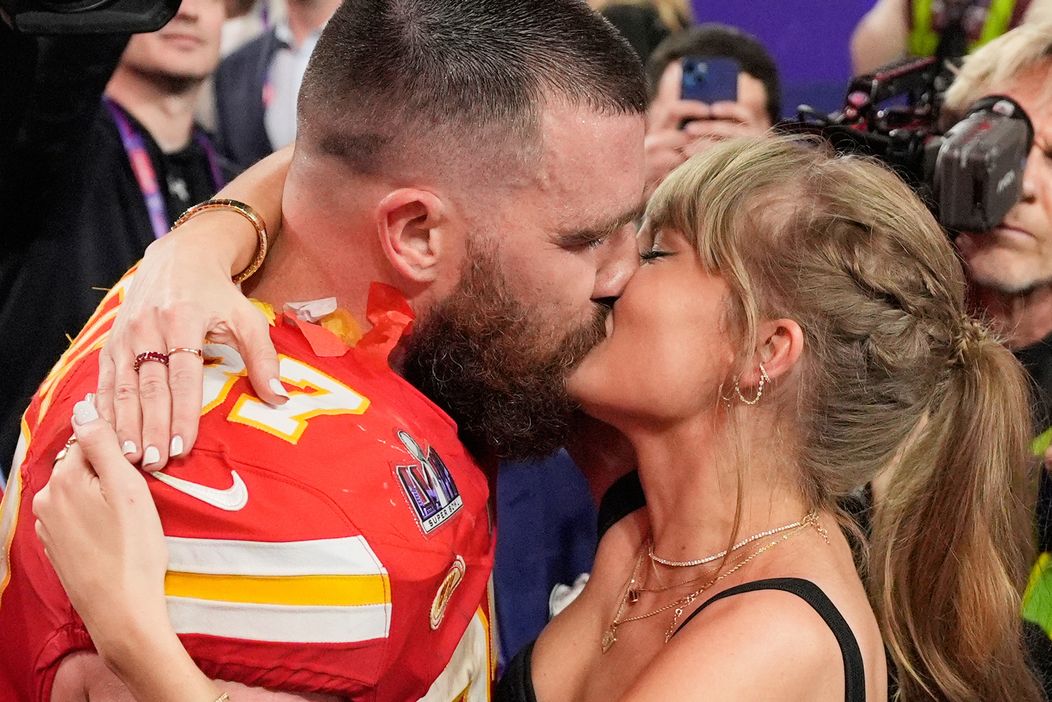 Prípravy na svadbu Taylor Swift a Travisa Kalceho vrcholia