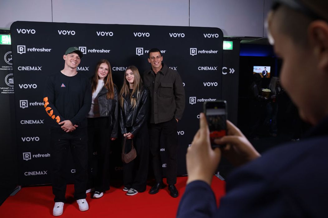 Takto vyzeralo šialenstvo na kinopremiére Ruže v Nitre