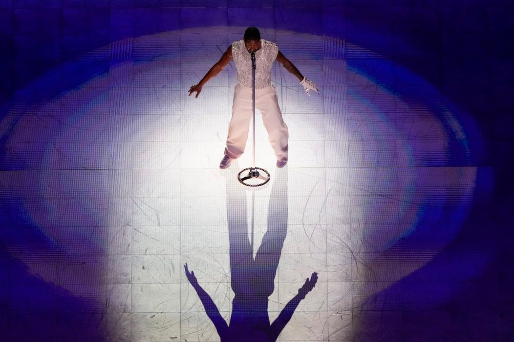 Usher ovládol Halftime Show