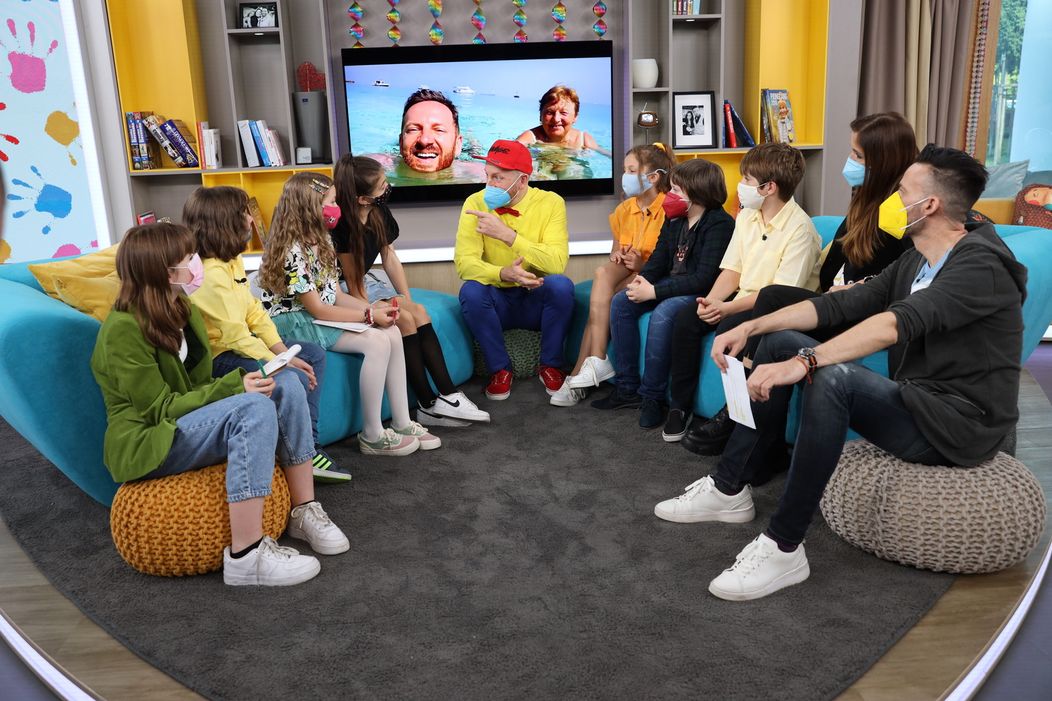 Miro Jaroš a deti z Oteckov v Teleráne