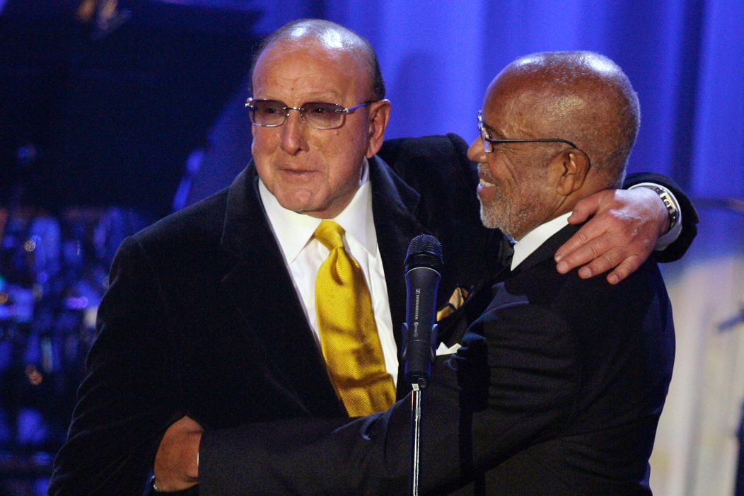 Zomrela hudobná legenda Clive Davis!