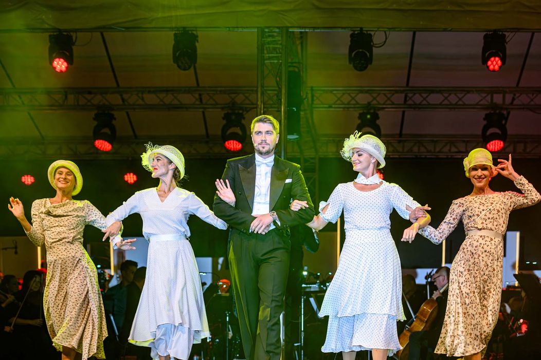 Bratislavský hrad v auguste ožije najkrajšími muzikálmi Divadlo Nová scéna nimi otvorí jubilejnú 80. sezónu