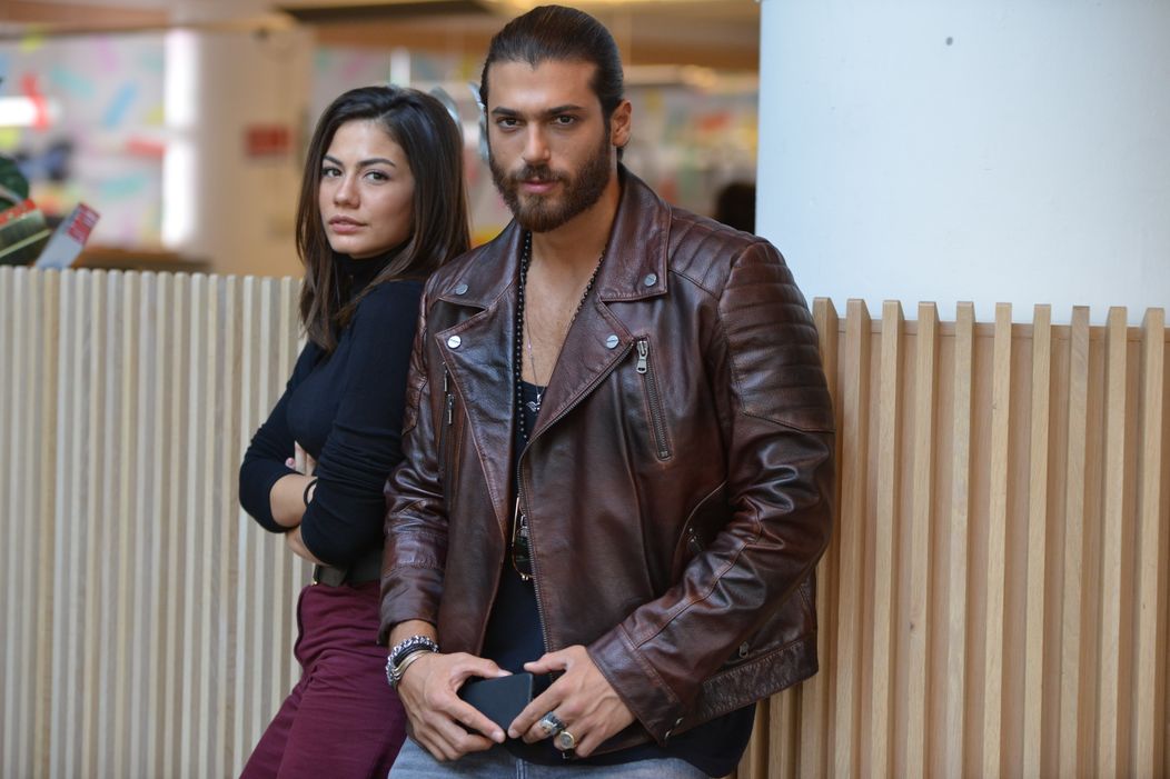 Can Yaman v seriáli S hlavou v oblakoch