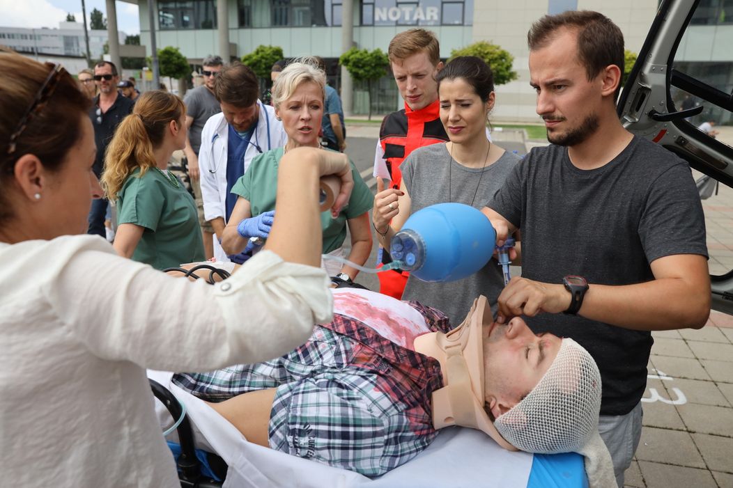 Nakrúcanie seriálu Sestričky