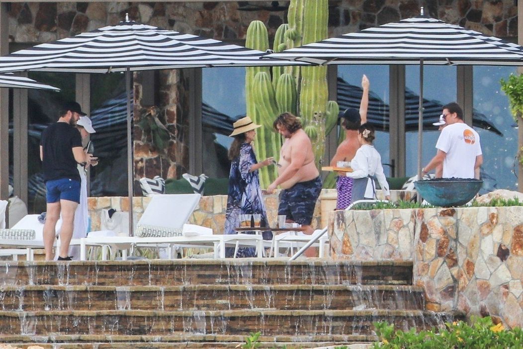 Christopher Schwarzenegger na dovolenke v Mexiku