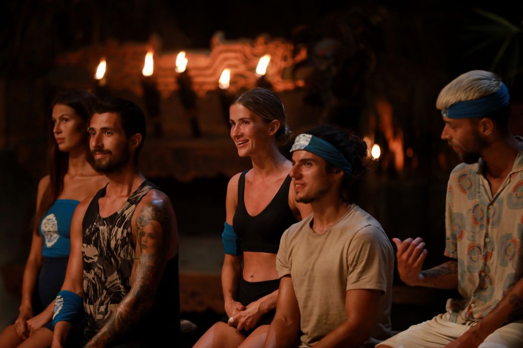 Survivor po desiatej kmeňovej rade a dueli s Andreou opustila Pavlína.
