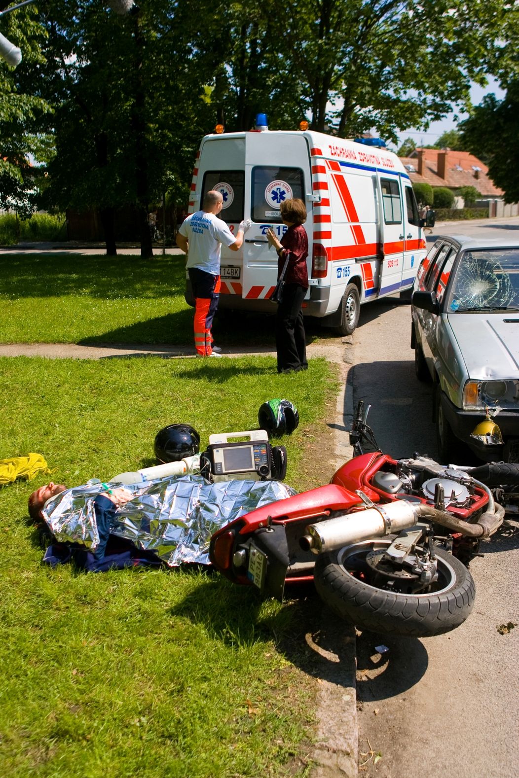 Nehoda Michala a Lucie na motorke v Ordinácii v ružovej záhrade