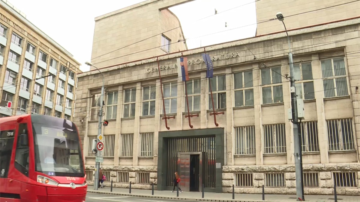 Ups, toto nevyšlo: Známa hviezda sa strápnila v centre Bratislavy