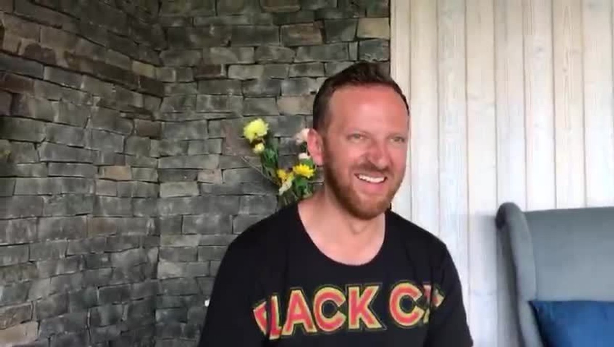 Oliver Oswald sparodoval vlastnú haváriu! 