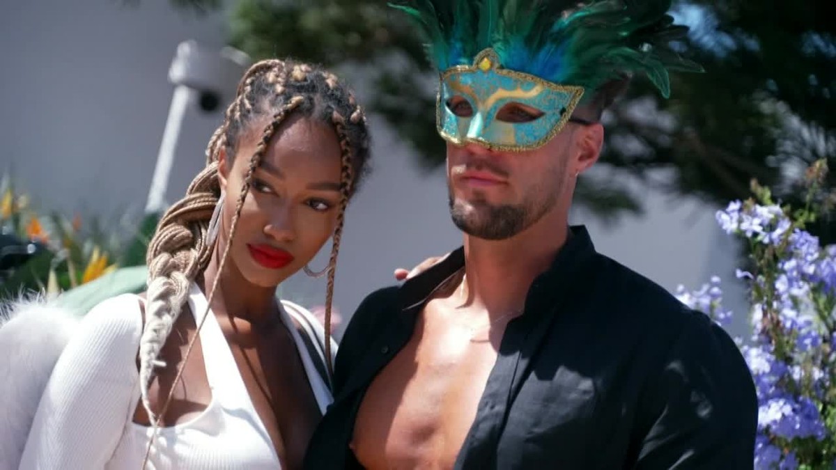 Love Island - Fotenie sexy kalendára