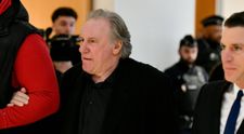 Škandál za škandálom. Súd s Depardieuom bude pokračovať v januári