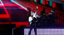 Takmer skolaboval na pódiu: Hudobný velikán musel predčasne ukončiť veľkolepý koncert