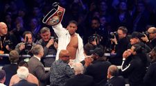 Zverejnili termín boxerského zápasu roka Joshua vs Povetkin