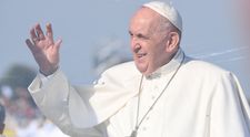 Svet dáva zbohom pápežovi Františkovi. Sledujte poslednú rozlúčku naživo na Markíze