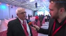 Vedci objavili baktériu, ktorá si poradí aj s ťažko rozložiteľným druhom plastu