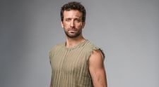 Takmer nestihol odlet! Survivor sa pre neho nezačal dobre, zabudol si pas