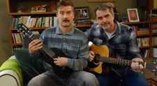 Susedia tradične ovládli pondelkový večer, Oteckovia kraľovali podvečeru