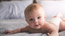 Najväčšie bábätko českého šoubiznisu? Uhádnete, ktorá hviezda je jeho mamou?