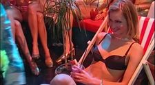 Baby v plavkách, drinky, hudba: Piatková noc bola skrátka kuul!
