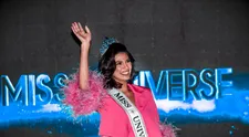 Víťazka Miss Universe upadla do nemilosti. Čelí obvineniu z vlastizrady, domov sa vrátiť nemôže