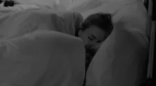 Už prišlo aj na bozky: Nevyspala by som sa tu s ním! Iba ak by ...